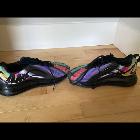 Nike Airmax 720 black neons size 5.5 - Picture 5 of 5